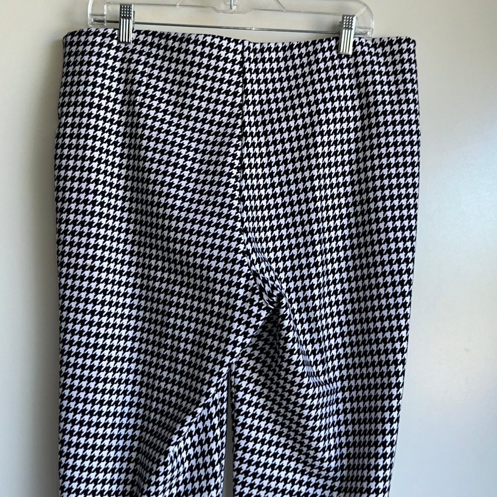 Peter Nygard Black and White Houndstooth Pants - Picture 4 of 10